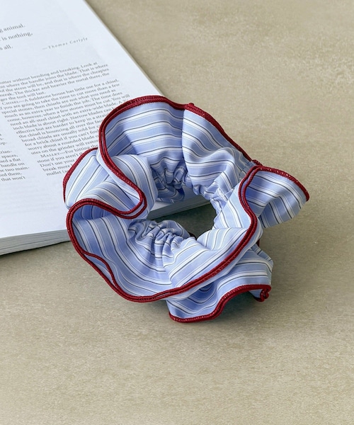 3coins（3coins）の「バイカラーストライプフリルシュシュ（シュシュ・レディース・ピンク/ブルー・FREE）」の2枚目の写真