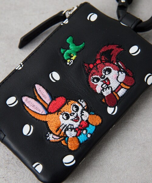 ear PAPILLONNER（イアパピヨネ）の「【クッピーラムネ×ear】本革/コラボカラビナ付きパス＆キーケース（コインケース・レディース・ライトグレー/ブルー/ブラック・FREE）」の2枚目の写真