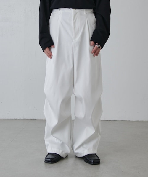 Lui's（ルイス）の「ハイツイストオーバーパラシュートパンツ（カーゴパンツ・メンズ・ブラック/チャコールグレー/ホワイト・M/S）」の2枚目の写真