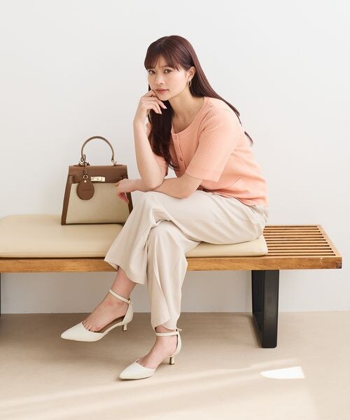 Andemiu（アンデミュウ）の「デザインボタンカーディガン（トップス・オフ(05)/ブラック(09)/オレンジ(45)/ベージュ(51)・F）」の6枚目の写真