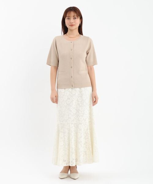 Andemiu（アンデミュウ）の「デザインボタンカーディガン（トップス・オフ(05)/ブラック(09)/オレンジ(45)/ベージュ(51)・F）」の10枚目の写真