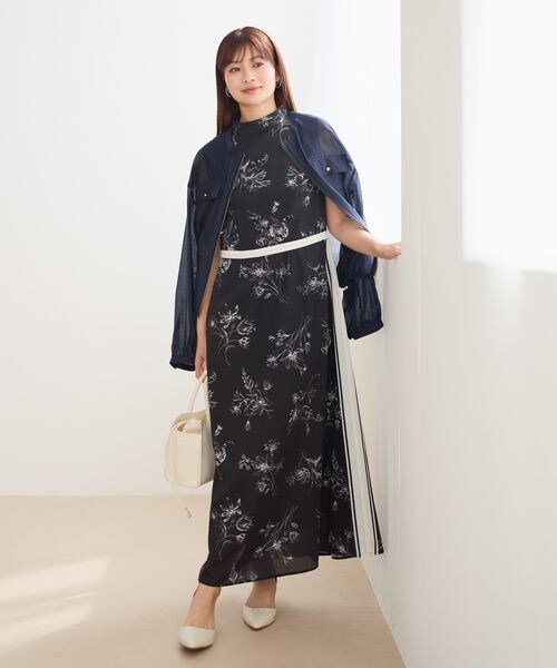 Andemiu（アンデミュウ）の「パネルスカーフ柄ワンピース（ワンピース/ドレス・オフ(05)/ブラック(09)・F）」の3枚目の写真