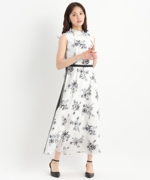 Andemiu（アンデミュウ）の「パネルスカーフ柄ワンピース（ワンピース/ドレス・オフ(05)/ブラック(09)・F）」の8枚目の写真