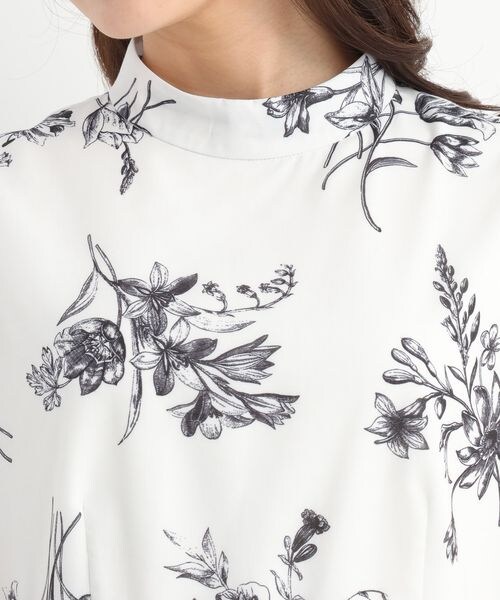 Andemiu（アンデミュウ）の「パネルスカーフ柄ワンピース（ワンピース/ドレス・オフ(05)/ブラック(09)・F）」の14枚目の写真