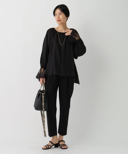 Elura（エルーラ）の「いつラクWクロステーパードパンツ＜低身長サイズあり＞（その他・オフホワイト05/ブラック09/ベージュ52/ネイビー88・S/M/L/低身長FREE）」の12枚目の写真