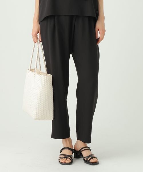 Elura（エルーラ）の「サラサラリラクシーテーパードパンツ＜低身長サイズあり＞（その他・オフホワイト05/ブラック09/モカ56/ダークブラウン58/ミント72・M/L/低身長FREE）」の13枚目の写真