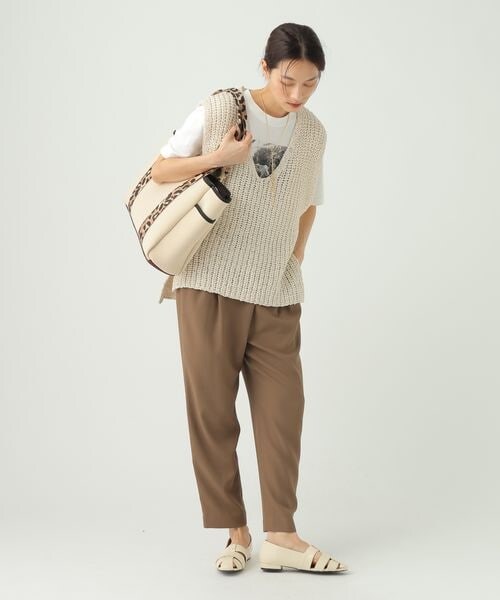 Elura（エルーラ）の「サラサラリラクシーテーパードパンツ＜低身長サイズあり＞（その他・オフホワイト05/ブラック09/モカ56/ダークブラウン58/ミント72・M/L/低身長FREE）」の17枚目の写真