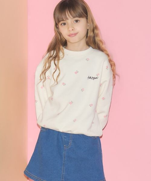 Cath Kidston(キャスキッドソン)の「キッズ 総柄プリントスウェット Rose Embroidery(その他・アイボリー(08)/グレー(15)・100/110/120/130)」の6枚目の写真