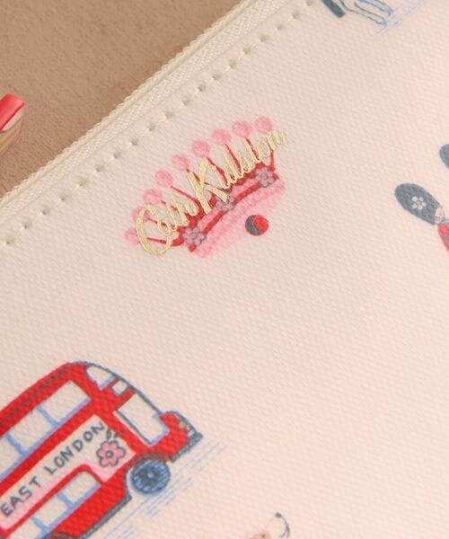 Cath Kidston(キャスキッドソン)の「カード & コイン パース 26SS(その他・Queenies London(07)/Button Block Floral(08)/Snake Floral(12)/Pearly Queen Ditsy(65)・F)」の7枚目の写真
