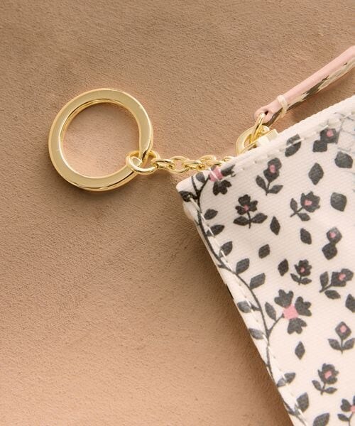 Cath Kidston(キャスキッドソン)の「カード & コイン パース 26SS(その他・Queenies London(07)/Button Block Floral(08)/Snake Floral(12)/Pearly Queen Ditsy(65)・F)」の15枚目の写真
