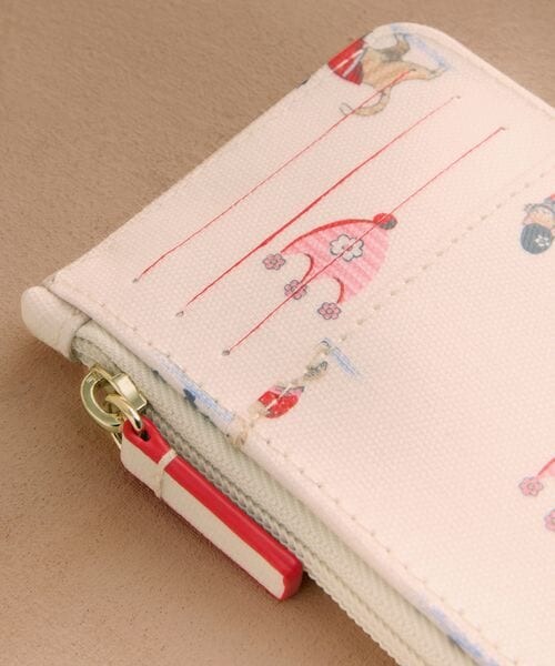 Cath Kidston(キャスキッドソン)の「カード & コイン パース 26SS(その他・Queenies London(07)/Button Block Floral(08)/Snake Floral(12)/Pearly Queen Ditsy(65)・F)」の6枚目の写真