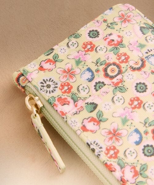 Cath Kidston(キャスキッドソン)の「カード & コイン パース 26SS(その他・Queenies London(07)/Button Block Floral(08)/Snake Floral(12)/Pearly Queen Ditsy(65)・F)」の18枚目の写真