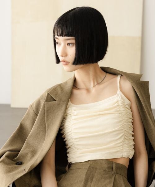 LOWRYS FARM(ローリーズファーム)の「シャーリングキャミ(その他・アイボリー08/ブラック09/ブルー84・FREE)」の4枚目の写真