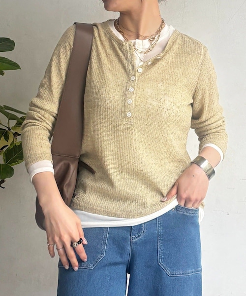 un dix cors（アンディコール）の「レイヤードヘンリープルオーバー（Tシャツ/カットソー・レディース・グレー/オフホワイト/グリーンイエロー・F）」の3枚目の写真