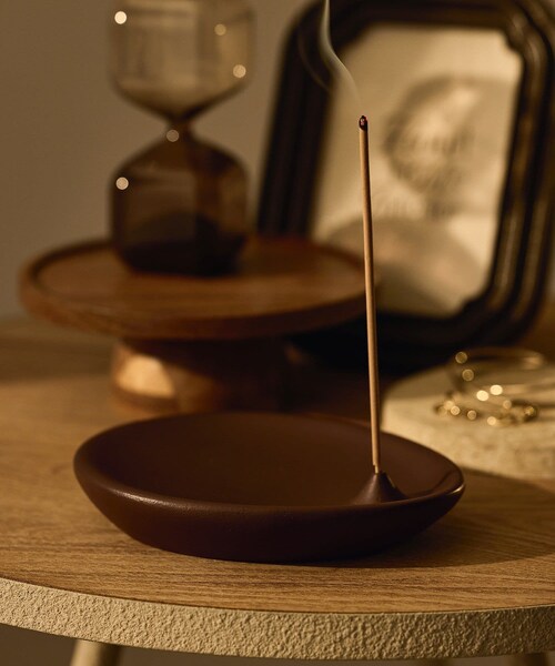 3coins(3coins)の「変形インセンストレイ(ルームフレグランス/お香・ブラウン・FREE)」の1枚目の写真