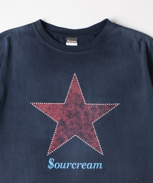 WHO'S WHO gallery（フーズフーギャラリー）の「【UNISEX】SourcreamラインストーンスターグラフィックTEE（Tシャツ/カットソー・レディース・ホワイト/ネイビー/ブラック・S/M）」の3枚目の写真