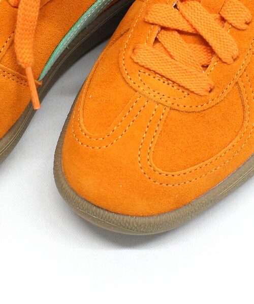 RNA（アールエヌエー）の「【 PUMA/プーマ】E5224 パレルモ（シューズ・レディース・ヴァーミリオン/ディーププラム）」の5枚目の写真