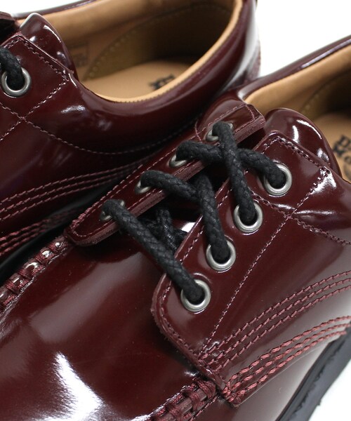 RNA（アールエヌエー）の「【Dr.Martens/ドクターマーチン】E5189 Lowell 4 Eye Shoe（シューズ・レディース・チェリーレッド）」の5枚目の写真