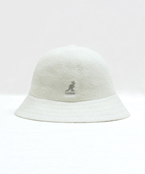 RNA(アールエヌエー)の「【KANGOL/カンゴール】E5229 BERMUDA CASUAL(帽子・レディース・ホワイト/ブラック/レッド)」の1枚目の写真