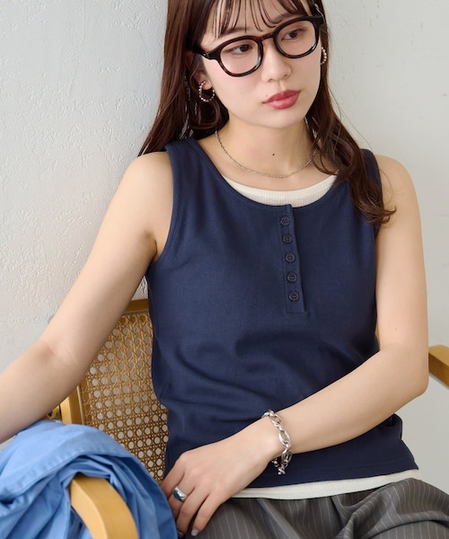 DISCOAT（ディスコート）の「レイヤードヘンリータンク（タンクトップ・レディース・レモンイエロー/ライトグレー/ネイビー/ブラウン・F）」の4枚目の写真