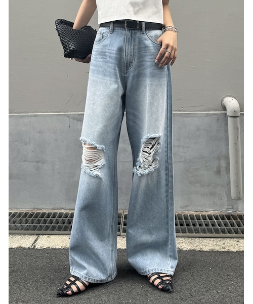 Re:EDIT(リエディ)の「ダメージデニムワイドストレートパンツ - パンツ通販 | 人気レディースファッション - Re:EDIT(リエディ)(その他・レディース・ブラック/ブルー/オーバーダイ・SC/M/MT/L)」の1枚目の写真