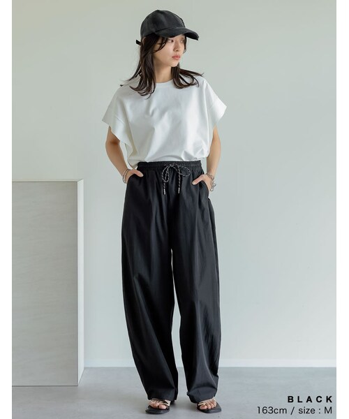 Re:EDIT（リエディ）の「撥水加工パラコードバレルレッグパンツ - パンツ通販 | 人気レディースファッション - Re:EDIT（リエディ）（その他・レディース・ブラック/ホワイト/グレージュ/チャコールグレー/ブラック×ホワイト/チャコール×ホワイト・MC/M/L）」の11枚目の写真