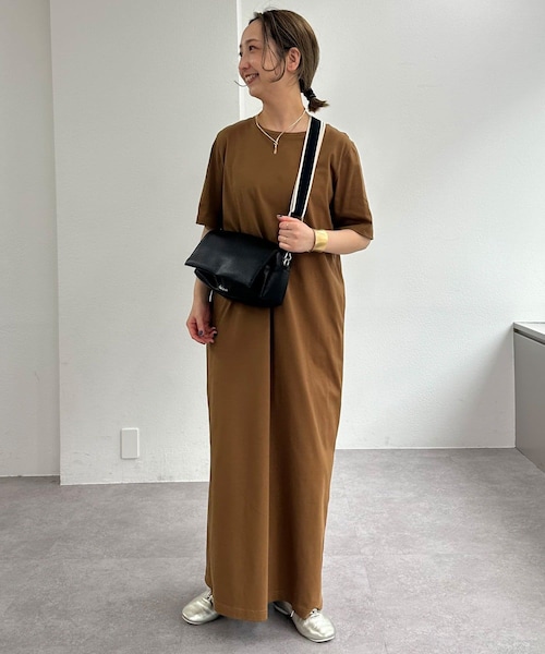 PUAL CE CIN(ピュアルセシン)の「【@sein___000企画】汗ジミ防止加工カットソーワンピース(ワンピース・レディース・キャメル/スミクロ・FREE)」の1枚目の写真