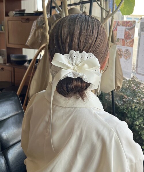 Lattice（Lattice）の「【4/2 0:00~販売開始】【keeco企画】リボンコットンレースシュシュ（シュシュ・レディース・ブラック/ホワイト・FREE）」の2枚目の写真