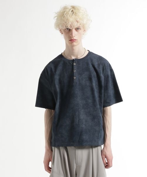 HARE（ハレ）の「ピグメントロゴヘンリーカット（トップス・ブラック09/グレー11/ブルー85・S/M）」の3枚目の写真