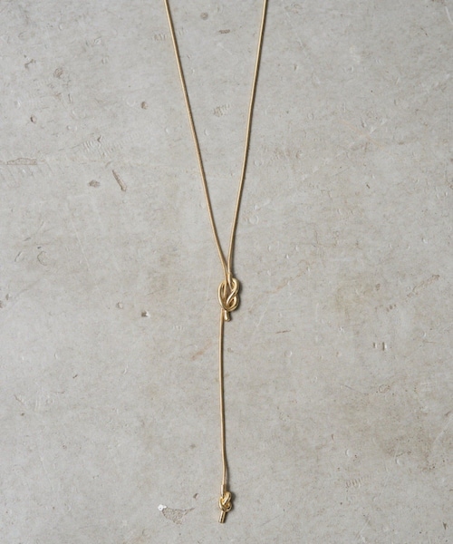 LOUNGEDRESS(ラウンジドレス)の「【GALENA/ガレナ】ノットロングネックレス(ネックレス・レディース・ゴールド/シルバー・F)」の1枚目の写真