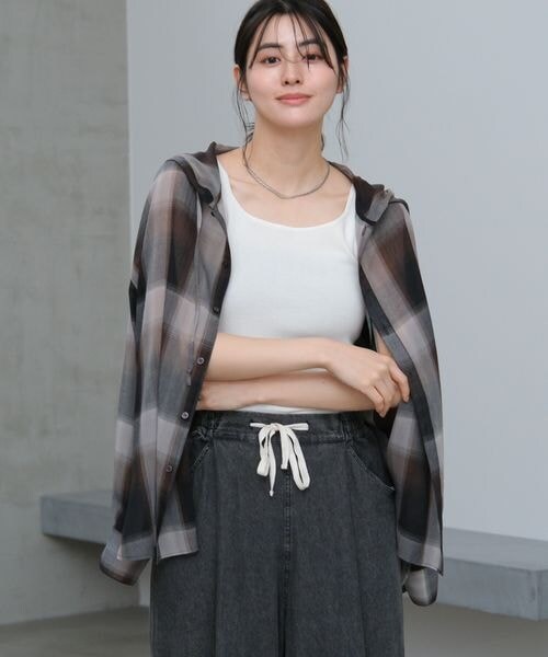 LAKOLE（ラコレ）の「14ゲージ総針スクエアタンク（その他・ボーダー(10)/オフ(11)/ブラック(19)/ミント(72)・F）」の13枚目の写真