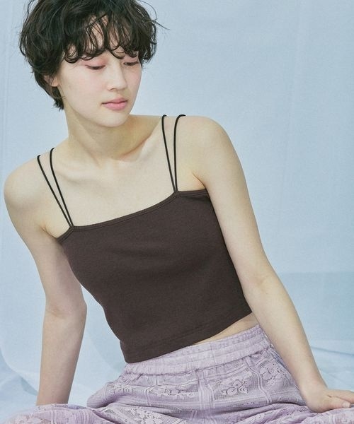 LAKOLE(ラコレ)の「クロップドカップ付きキャミ(その他・オフホワイト(11)/杢グレー(15)/ブラック(19)/ブラウン(50)・M/L)」の13枚目の写真