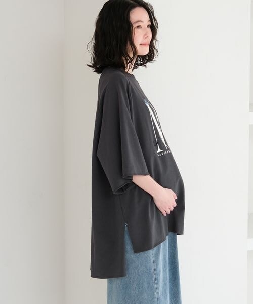 LEPSIM（レプシィム）の「マタニティ／アソートプリントミニ裏毛プルオーバー（その他・レディース・オフホワイト×フォト05/グレー×ロゴ19/イエロー×モチーフ60・FREE SIZE）」の14枚目の写真