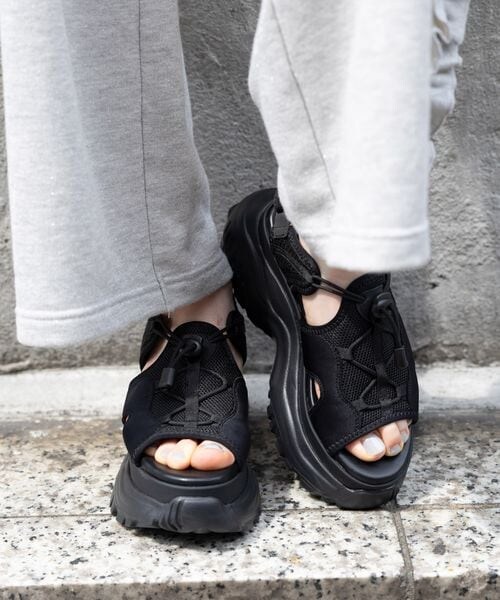 RAGEBLUE(レイジブルー)の「〈抗菌防臭〉ボリュームソールサンダル(シューズ・ブラック09・M/L)」の1枚目の写真
