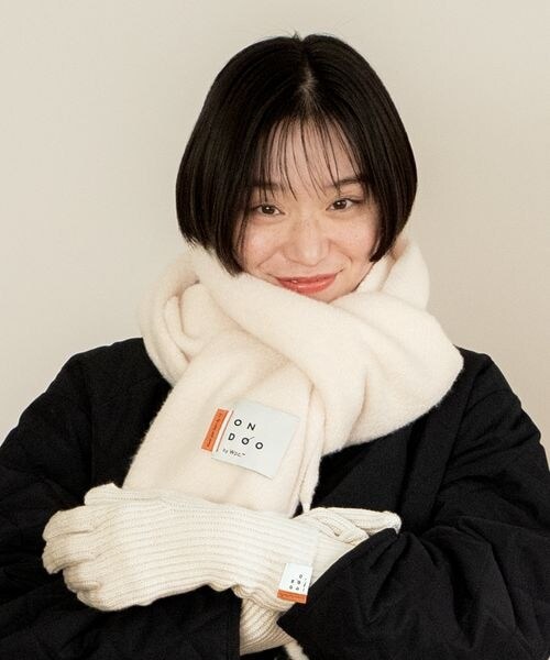 Wpc.(ダブリュピーシー)の「ボリュームフリンジマフラー ONDOO Wpc.(その他・アイボリー/ブラック/キャメル/ブラウン・ワンサイズ)」の7枚目の写真