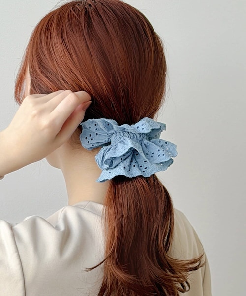 3coins（3coins）の「レースシュシュ（シュシュ・レディース・ブラック/アイボリー/ブルー・FREE）」の3枚目の写真