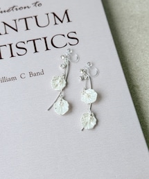 花びらパール樹脂イヤリング