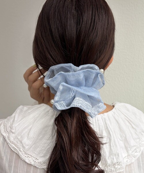 Lattice（Lattice）の「パールレースシュシュ（シュシュ・レディース・ベージュ/ブルー/アイボリー・FREE）」の3枚目の写真