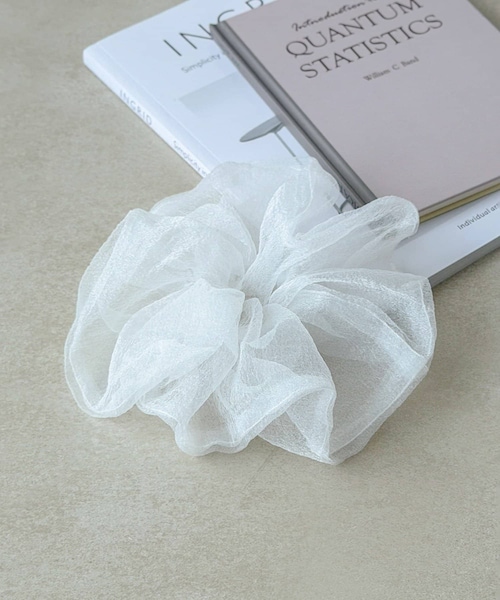 3coins(3coins)の「チュールシュシュ(シュシュ・レディース・グリーン/グレー/アイボリー・FREE)」の2枚目の写真