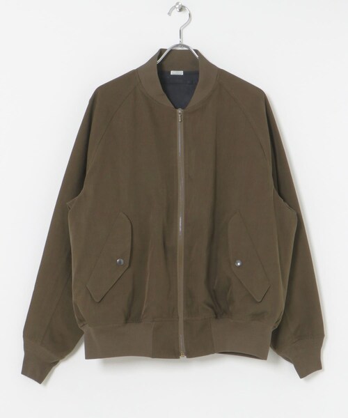 URBAN RESEARCH(アーバンリサーチ)の「A PRESSE Silk Padding Jacket(ブルゾン・メンズ・NAVY/KHAKI・2/3)」の8枚目の写真