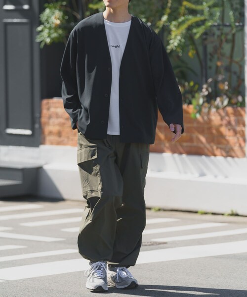 ITEMS URBANRESEARCH(アイテムズ アーバンリサーチ)の「UVカット梨地カーディガン+刺繍Tシャツセット(楽着シリーズ)(カーディガン/ボレロ・メンズ・BLACK/CHARCOAL/BEIGE/BLUE・M/L)」の12枚目の写真