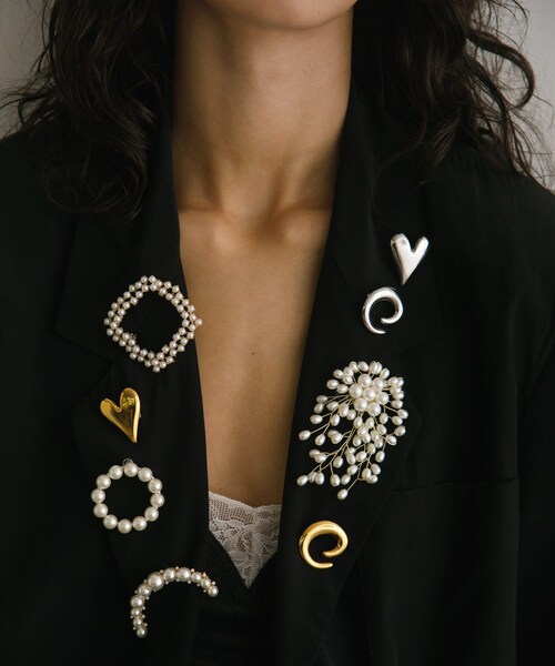 URBAN RESEARCH（アーバンリサーチ）の「decor『デコール』　Broach maru pearl（ブローチ/コサージュ・レディース・Pearl・-）」の5枚目の写真