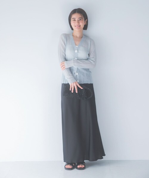 URBAN RESEARCH ROSSO（アーバンリサーチロッソ）の「接触冷感 吸水速乾 サテンスカート（スカート・レディース・GREIGE/BLACK・36/38）」の4枚目の写真