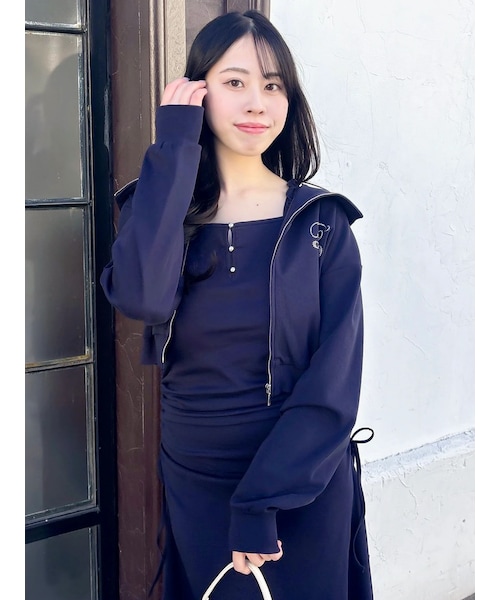 dazzlin（ダズリン）の「【UV】ロゴジップショートパーカー（パーカー・レディース・オフホワイト/アイボリー/ピンク/ネイビー・F）」の8枚目の写真