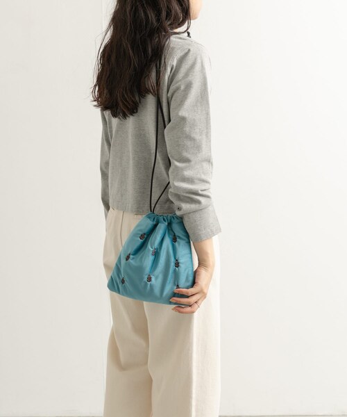 URBAN RESEARCH DOORS（アーバンリサーチドアーズ）の「『別注』beej×DOORS　刺繍巾着バッグ（ショルダーバッグ・レディース・BLUE/BROWN・one）」の16枚目の写真
