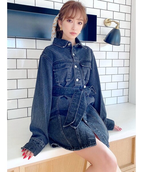 RESEXXY（リゼクシー）の「コルセットロングGジャン（デニムジャケット・レディース・アイボリー/ブラック/インディゴ・F）」の13枚目の写真