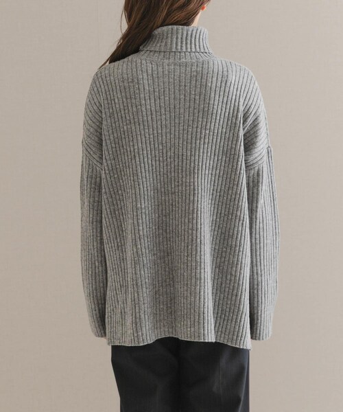 URBAN RESEARCH ROSSO（アーバンリサーチロッソ）の「マシーンウォッシュ ワイドリブニット（ニット/セーター・レディース・GRAY/L/BLUE/MOCHA・Free）」の5枚目の写真