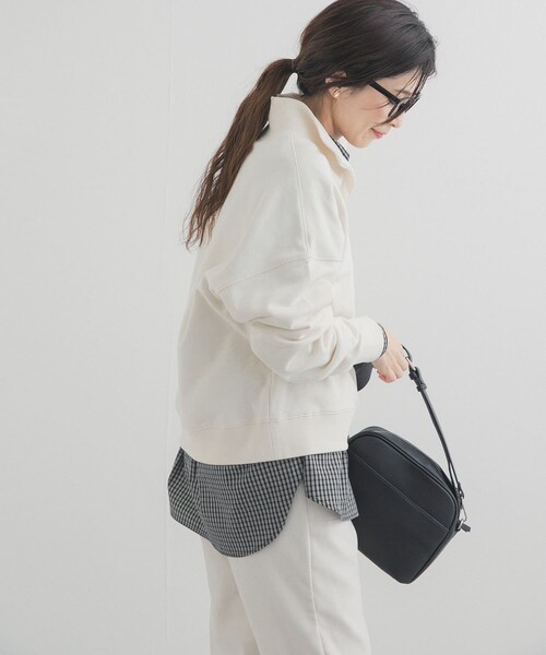 URBAN RESEARCH DOORS（アーバンリサーチドアーズ）の「刺繍スタンドカラースウェット（スウェット・レディース・OFF/L.BLUE・Free）」の8枚目の写真