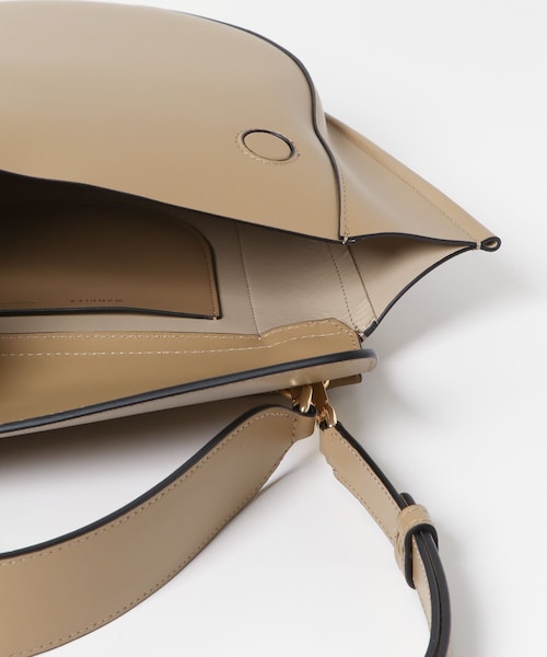 URBAN RESEARCH ROSSO（アーバンリサーチロッソ）の「WANDLER　Hortensia Bag Medium（ハンドバッグ・レディース・Saddle/Gingerbre・-）」の14枚目の写真