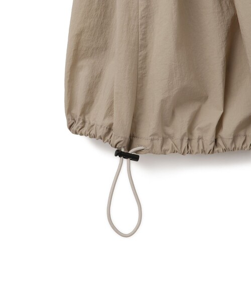 ADAM ET ROPE'（アダムエロペ）の「【撥水】ショルダータックシアーブルゾン（ブルゾン・レディース・ブラック/ベージュ系・F）」の11枚目の写真